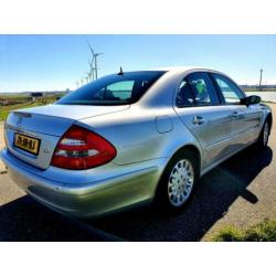 Mercedes E-Klasse 2.6 E240 Sedan AUT 2002 Grijs