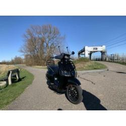 Vespa sprint full option snor 80cc malossi 4v met begrenzer.