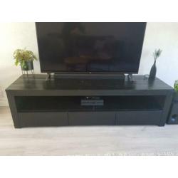 Mooi zwart eiken hout tv meubel 180cm breed. Goede kwaliteit