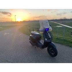Vespa sprint full option snor 80cc malossi 4v met begrenzer.