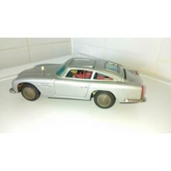 Blikken 007 Auto. James Bond. Aston Martin. Frictie. Japan.