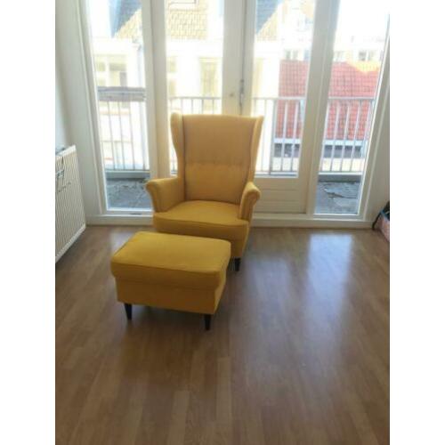 Wing chair and leg rest - Vintage style - Like brand new
