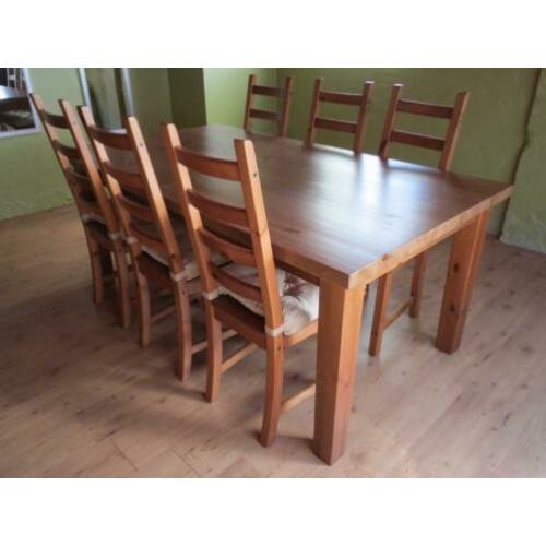Eetkamertafel met 6 stoelen