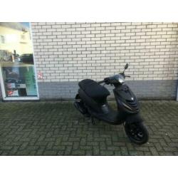Gave piaggio zip sp 45km brom 4t mat zwart bj2011 6000km