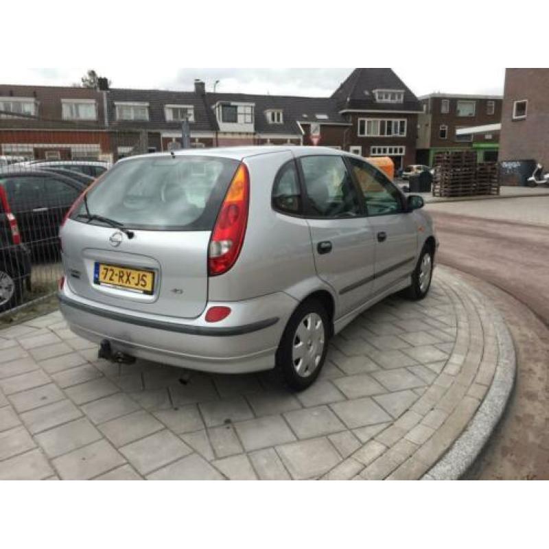 Nissan Almera Tino 2.2 dCi Acenta