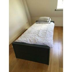 woood 1 pers bed