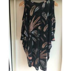Voyelles: Lange glitter top met verenprint (S/M)