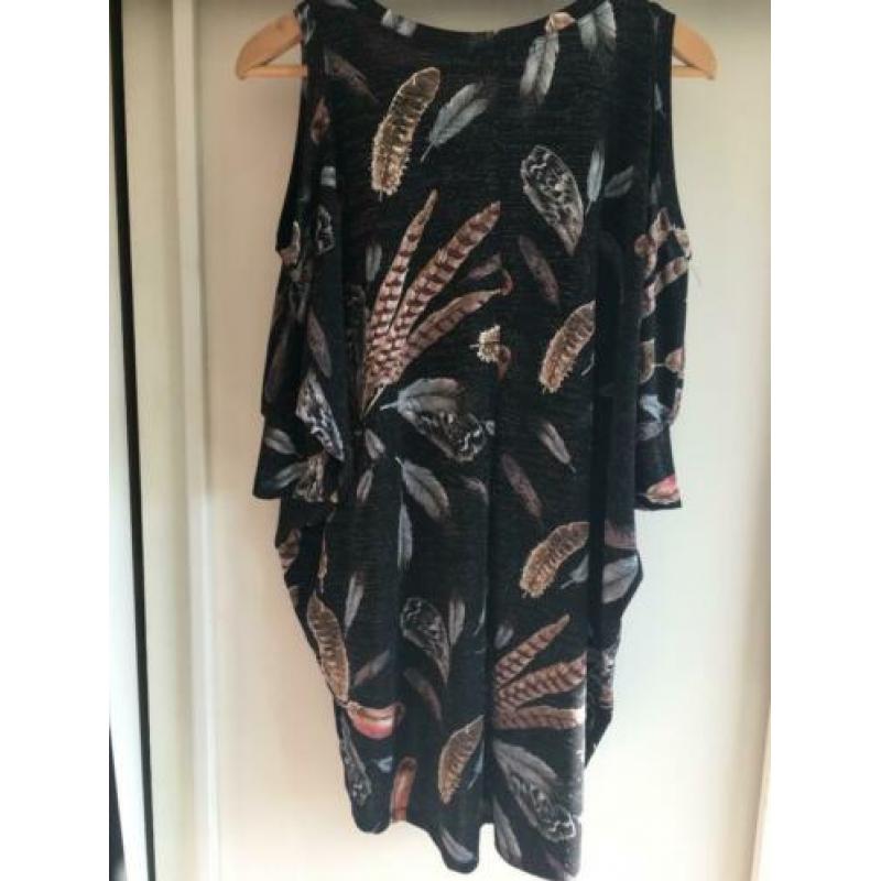 Voyelles: Lange glitter top met verenprint (S/M)
