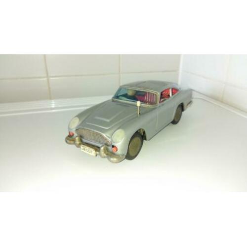 Blikken 007 Auto. James Bond. Aston Martin. Frictie. Japan.