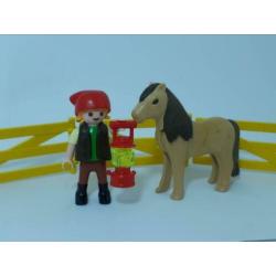 Playmobil mange ponies met ruiters