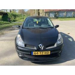 !!goed lezen!! Renault Clio 2.0 16V 3-DRS E4 2007 Zwart
