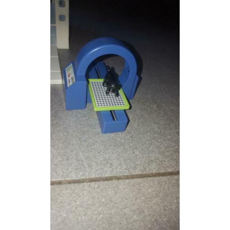 Grote playmobil dierenarts praktijk compleet