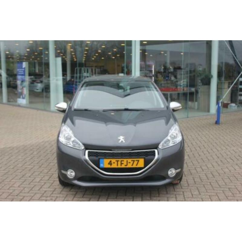 Peugeot 208 1.2 VTi Urban Soul 82pk Navigatie (bj 2014)