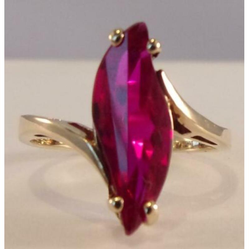 Unieke gouden Art Deco ring met Robijn. Amerikaanse ring
