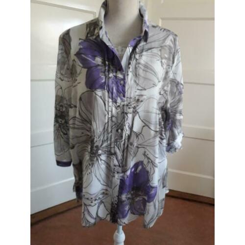 Mooie blouse van FRANK WALDER maat 46