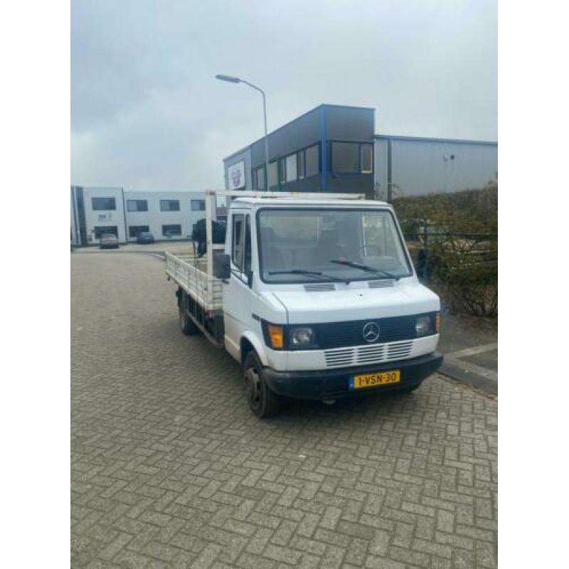 Mercedes-Benz 407D 1983 open laadbak