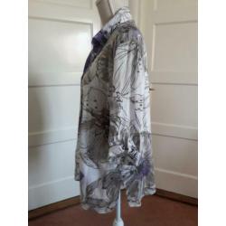 Mooie blouse van FRANK WALDER maat 46