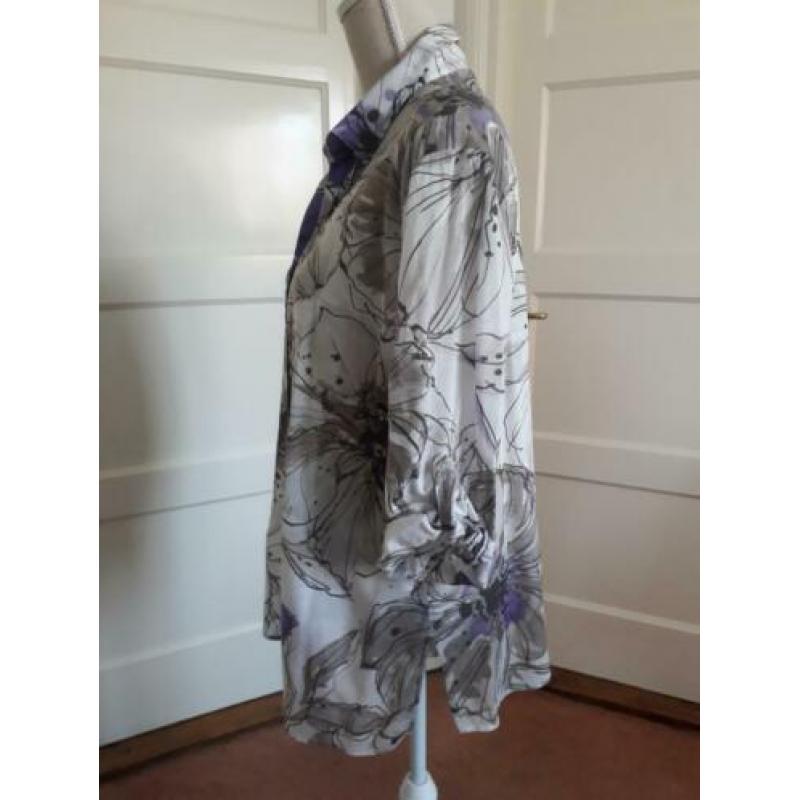 Mooie blouse van FRANK WALDER maat 46