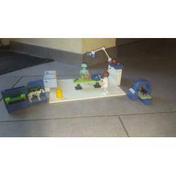Grote playmobil dierenarts praktijk compleet