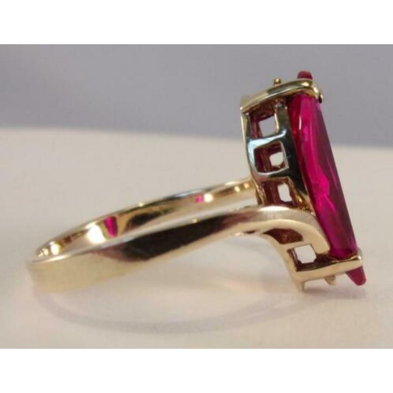 Unieke gouden Art Deco ring met Robijn. Amerikaanse ring