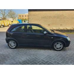 Opel Corsa Sport 1.4 I 16V 3D 2002 Zwart