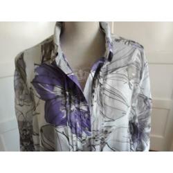 Mooie blouse van FRANK WALDER maat 46