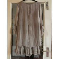 Mooie beige tuniek met twee lagen maat 42/44 voor 10€