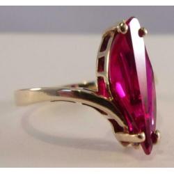 Unieke gouden Art Deco ring met Robijn. Amerikaanse ring