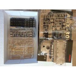 1/35 AMX-30B2 tank woestijn uitvoering van Tiger models