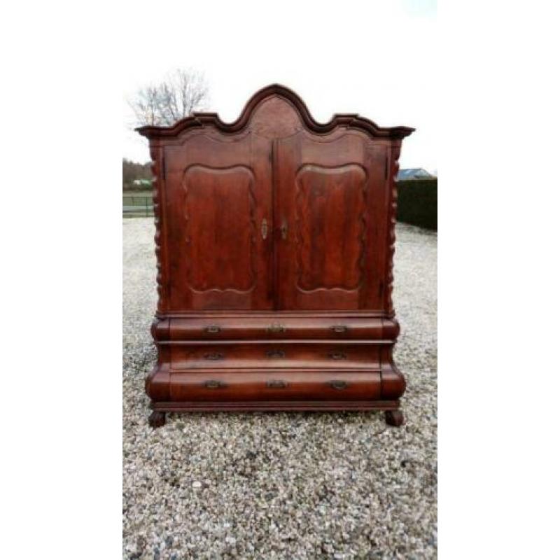 666 a, antiek eiken kabinetkast te koop