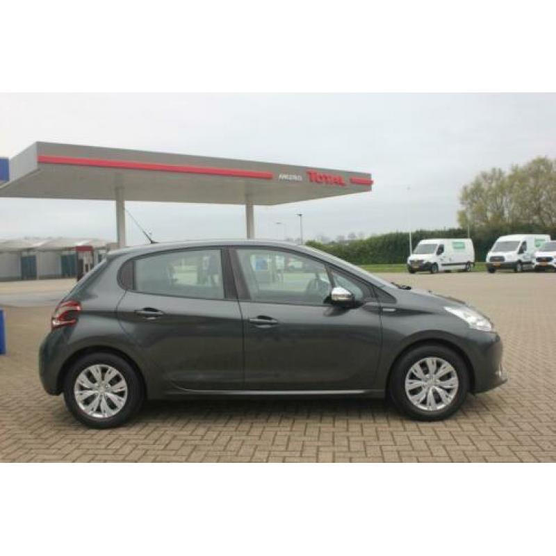 Peugeot 208 1.2 VTi Urban Soul 82pk Navigatie (bj 2014)
