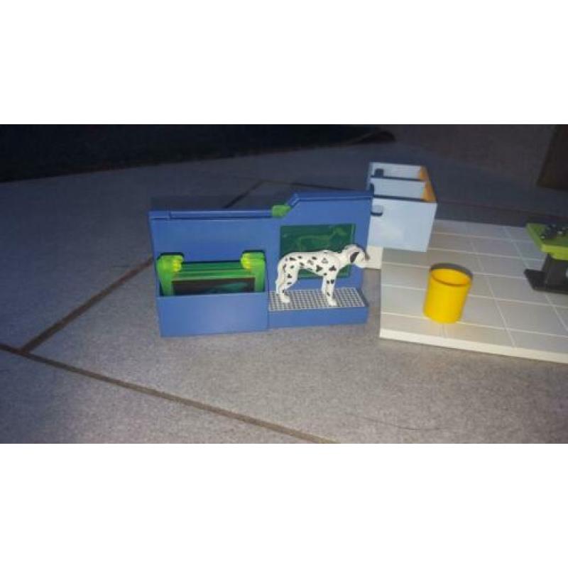 Grote playmobil dierenarts praktijk compleet