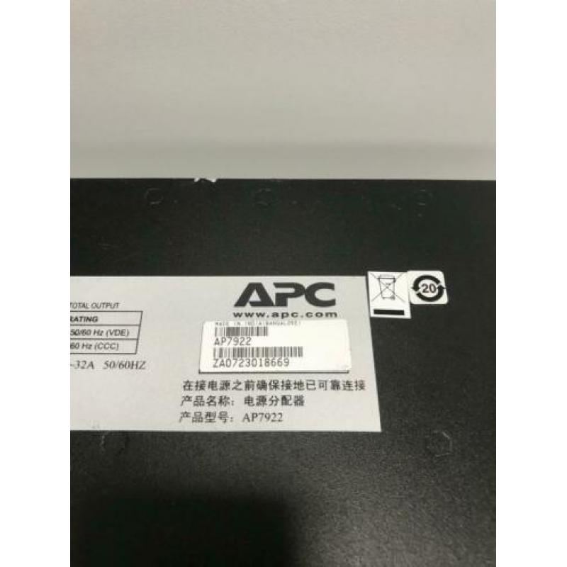 APC AP7922 Switched Rack PDU