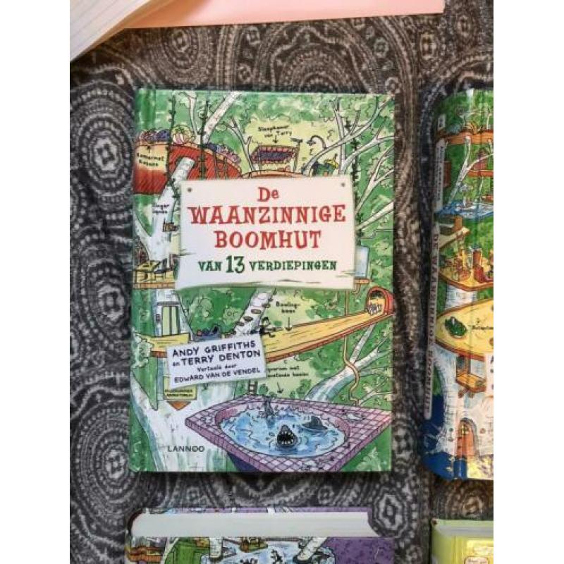 3 de waanzinnig boomhut van boeken