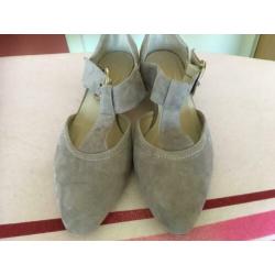 NIEUW *NALINI* Super Mooie Beige Suede Schoentje Maat 40 [M