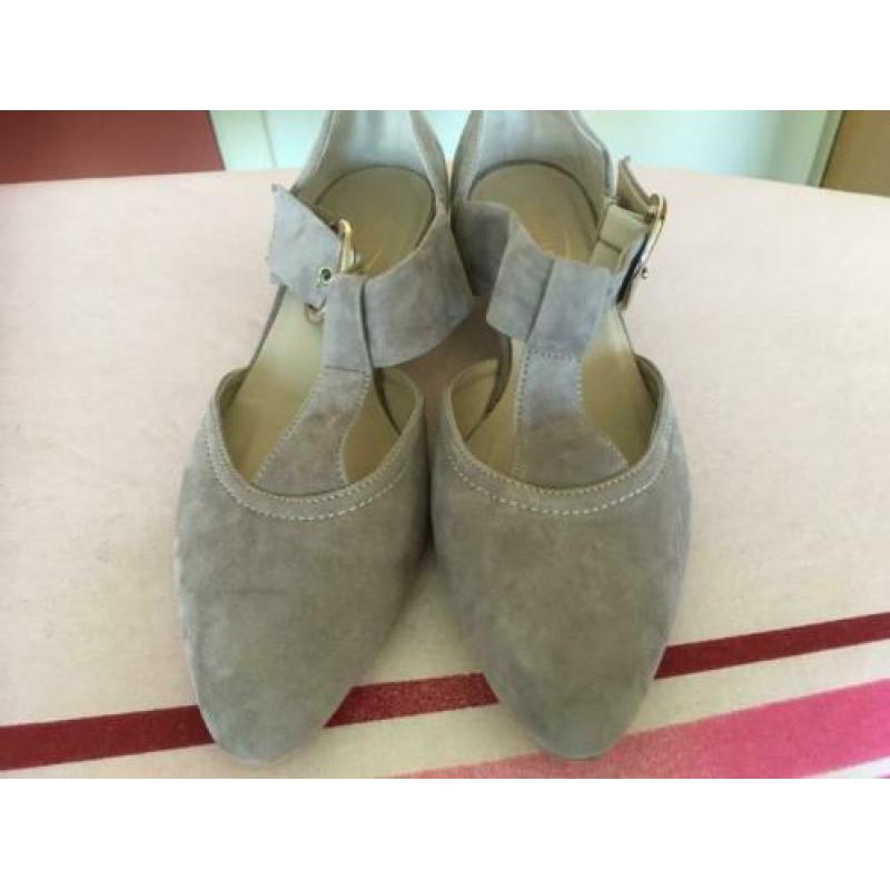 NIEUW *NALINI* Super Mooie Beige Suede Schoentje Maat 40 [M