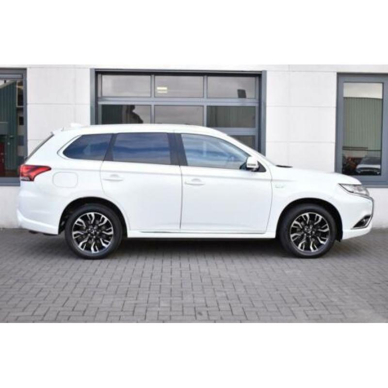 Mitsubishi Outlander 2.0 PHEV instyle+ incl. BTW (€19.775 ex