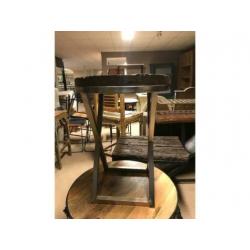 Salontafel 40x35x30 cm.