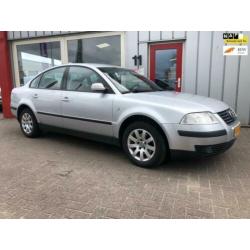 Volkswagen Passat 2.0-20V Trekaak/Airco