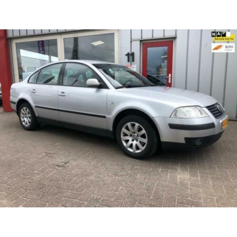 Volkswagen Passat 2.0-20V Trekaak/Airco