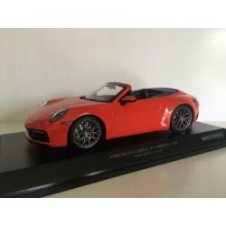 Porsche 911 Carrera 4S Cabriolet 2019 oranje 1:18 (nieuw)