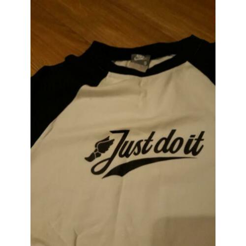 Nieuw(staat) Nike tshirt maat 128-140