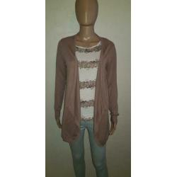 Begin vest maat 36 z.g.a.n (top is ook te koop)