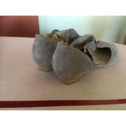 NIEUW *NALINI* Super Mooie Beige Suede Schoentje Maat 40 [M