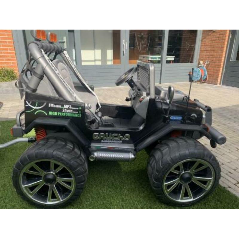 Peg Perego Gaucho 24 volt met aanhanger