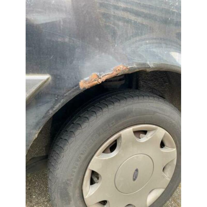 Ford Fiesta 1.3 I 3DR 2001 APK tot februari 2021