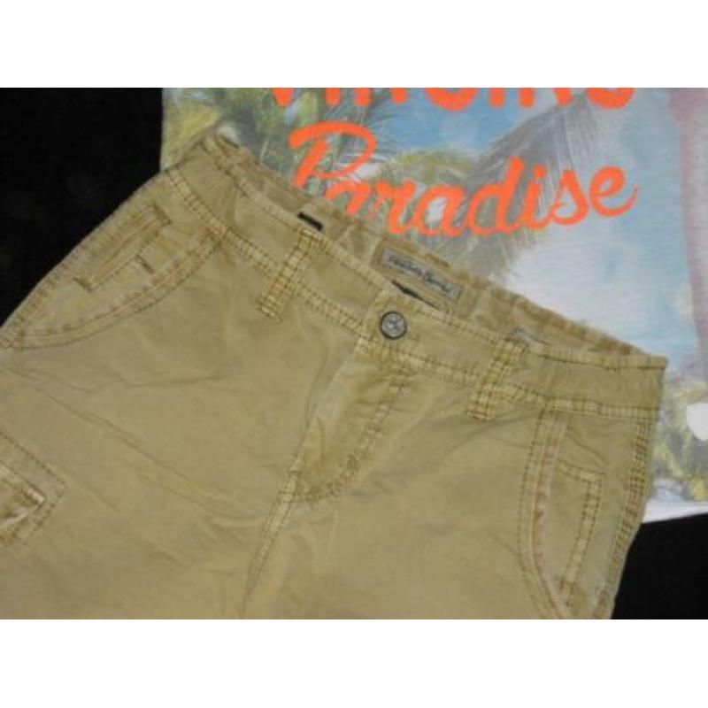 Geweldige beige/bruine CARS short maat 12/152.