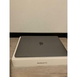 Macbook Pro 15” 2018 16GB 256GB 6Cores