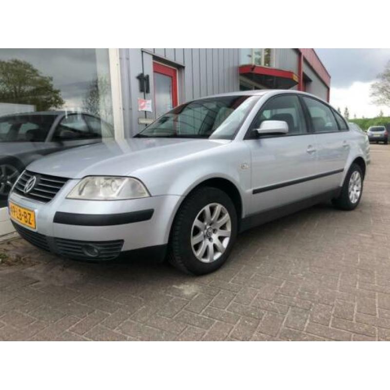 Volkswagen Passat 2.0-20V Trekaak/Airco