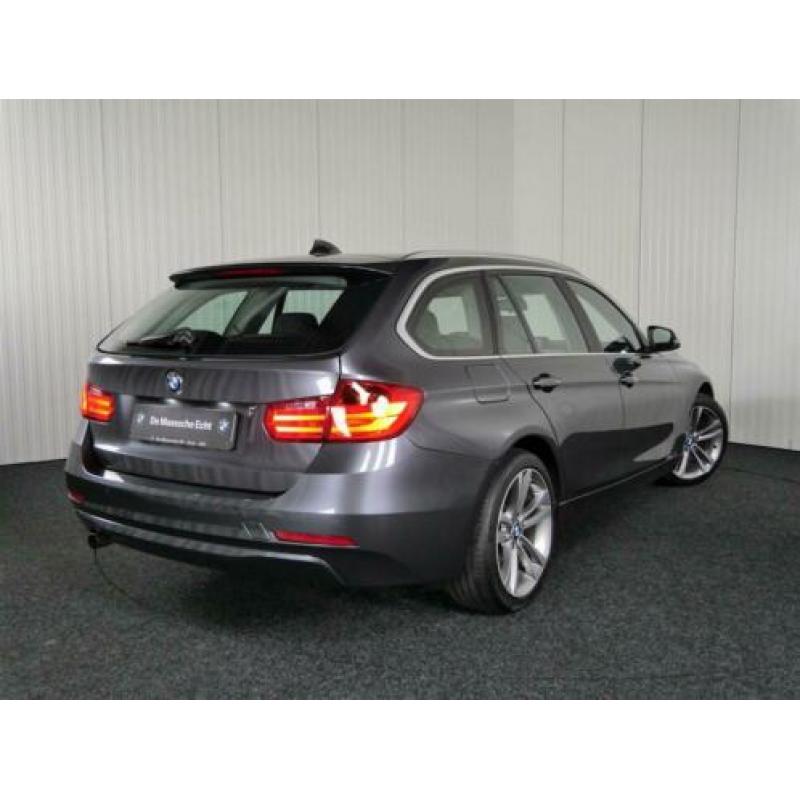 BMW 3 Serie Touring 316i Executive / Navigatie / Xenon verli